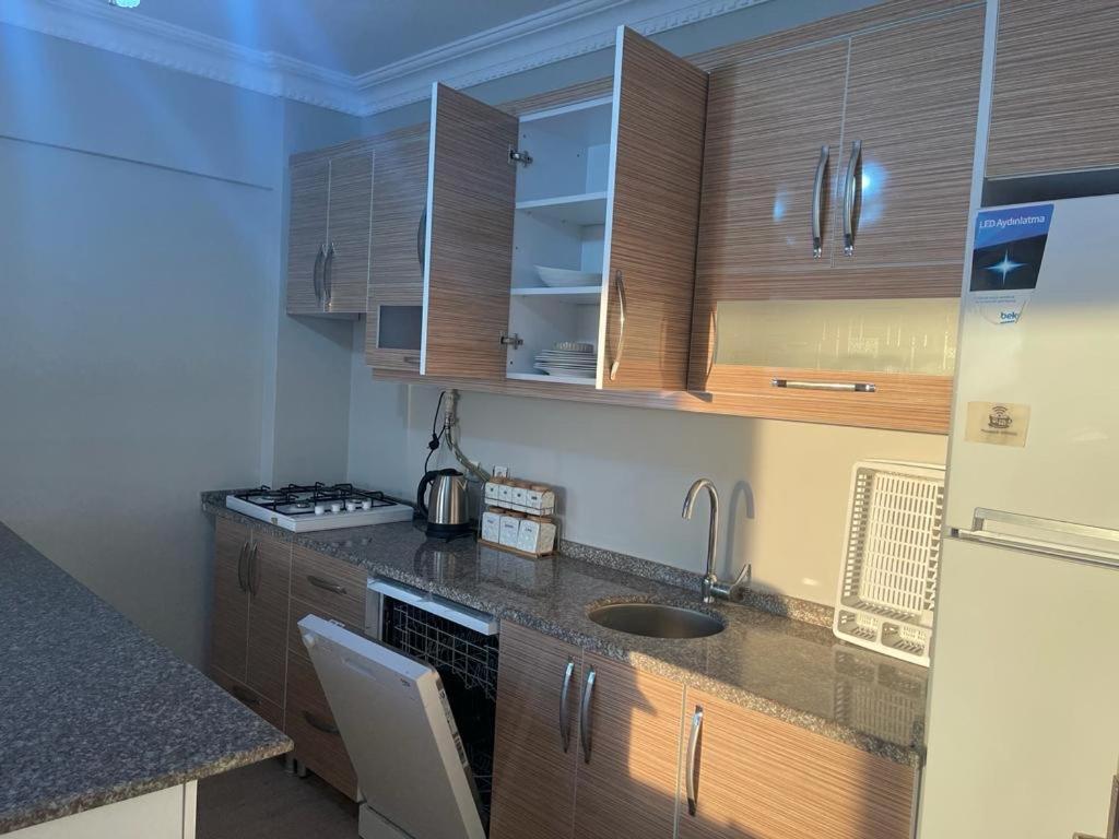 Yalova Apartments Buitenkant foto