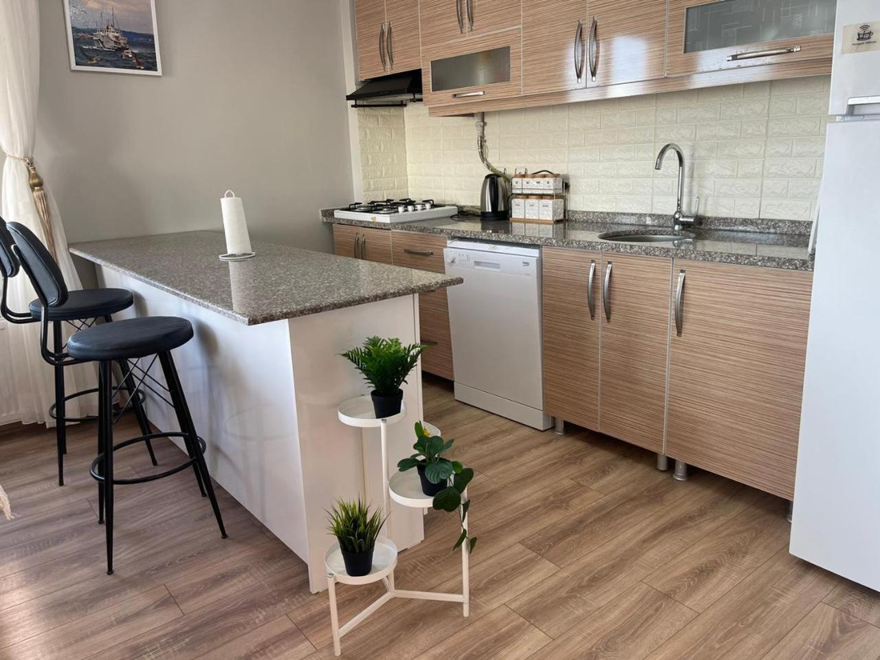 Yalova Apartments Buitenkant foto